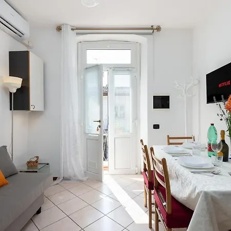 Bgy Airport 10min - Casa Moderna Con Ampio Balcone