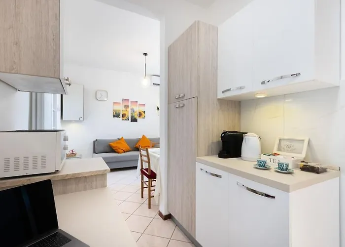 Bgy Airport 10min - Casa Moderna Con Ampio Balcone Apartman *