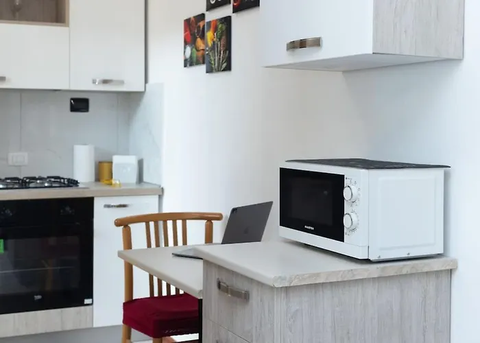 Bgy Airport 10min - Casa Moderna Con Ampio Balcone Apartman *